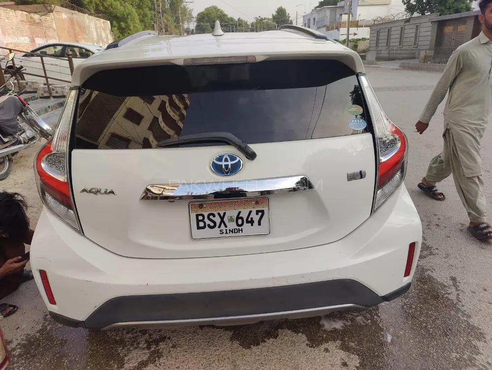 Toyota Aqua 2021 for Sale in Hyderabad Image-1