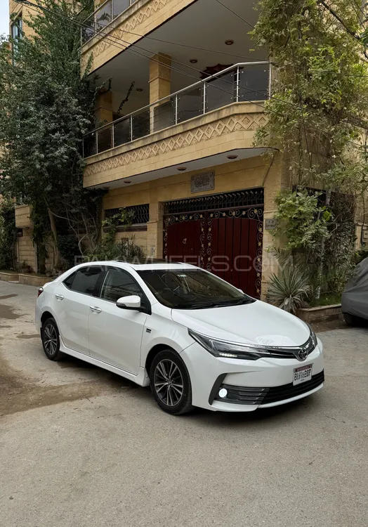 Toyota Corolla 2018 for Sale in Karachi Image-1