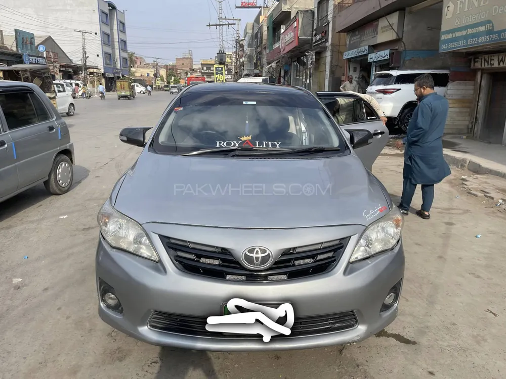 Toyota Corolla Fielder 2011 for Sale in Lahore Image-1