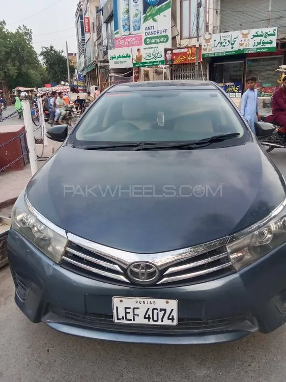 Toyota Corolla 2015 for Sale in Hasilpur Image-1