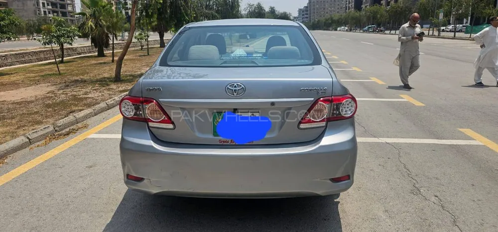 Toyota Corolla 2013 for Sale in Peshawar Image-1