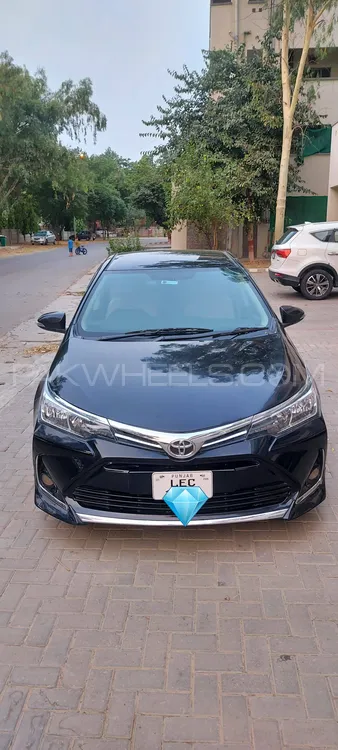 Toyota Corolla 2016 for Sale in Lahore Image-1