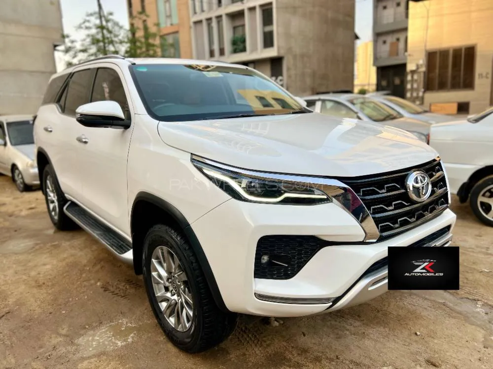 Toyota Fortuner 2021 for Sale in Karachi Image-1