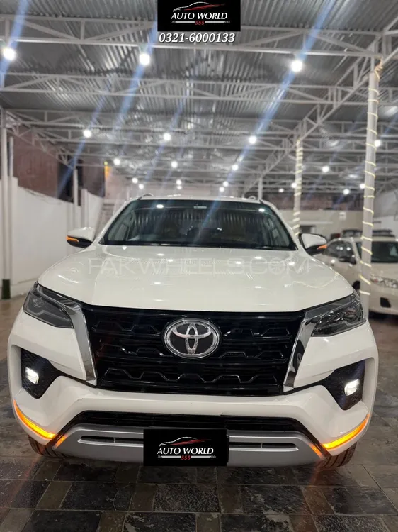 Toyota Fortuner 2021 for Sale in Lahore Image-1