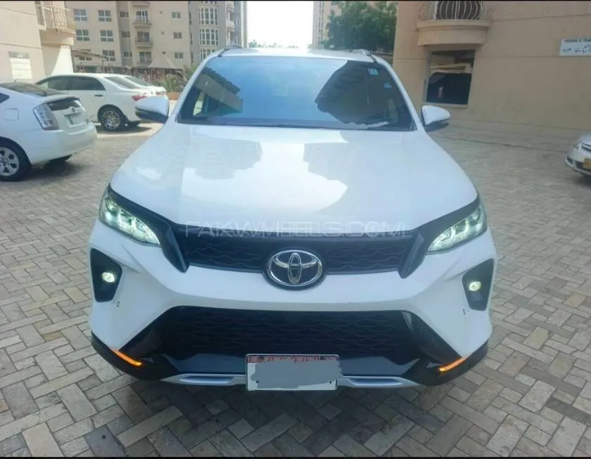 Toyota Fortuner 2023 for Sale in Karachi Image-1