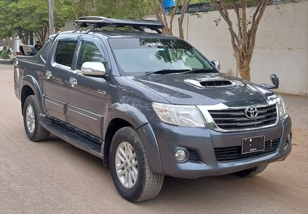 Toyota Hilux 2012 for Sale in Karachi Image-1