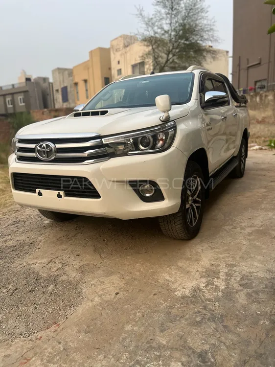 Toyota Hilux 2017 for Sale in Lahore Image-1