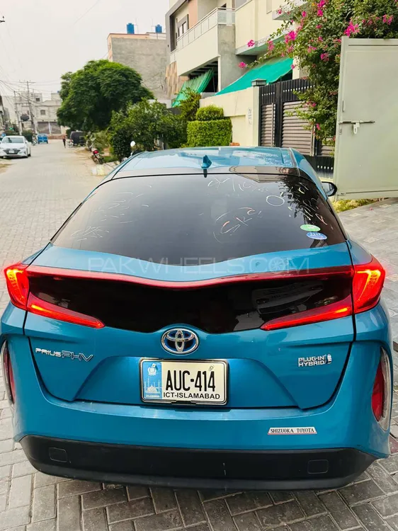 ٹویوٹا پریوس 2017 for Sale in اوکاڑہ Image-1