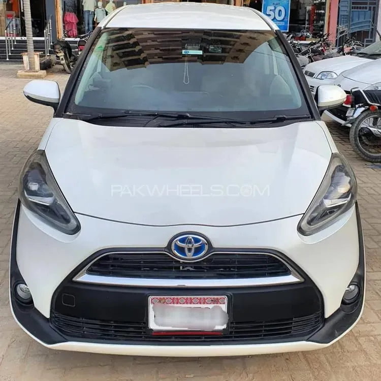 Toyota Sienta 2016 for Sale in Sukkur Image-1