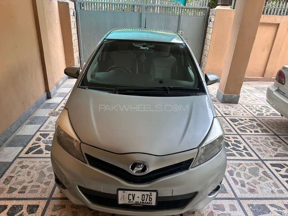 Toyota Vitz 2011 for Sale in Islamabad Image-1