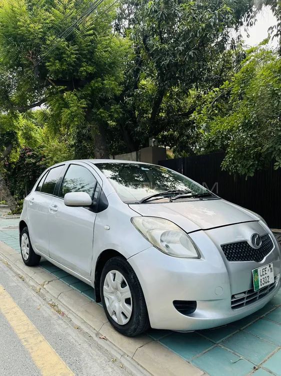 Toyota Vitz 2007 for Sale in Lahore Image-1