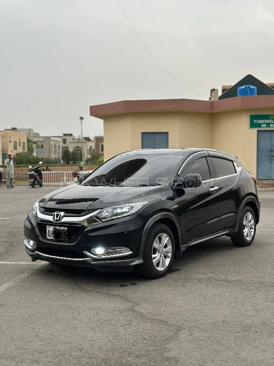 Honda Vezel 2016 for Sale in Lahore Image-1