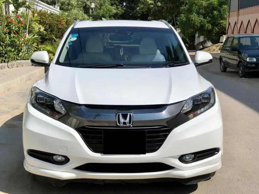 Honda Vezel 2015 for Sale in Karachi Image-1