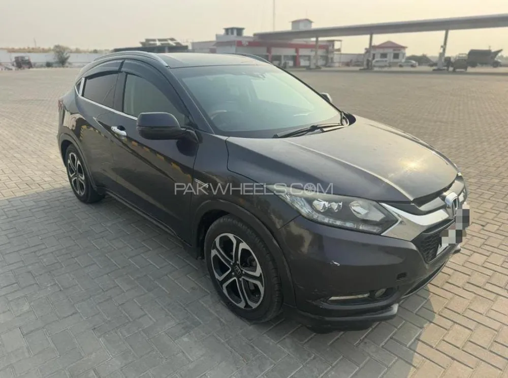 Honda Vezel 2015 for Sale in Peshawar Image-1