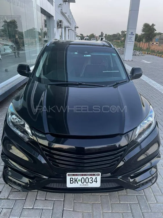 Honda Vezel 2016 for Sale in Multan Image-1