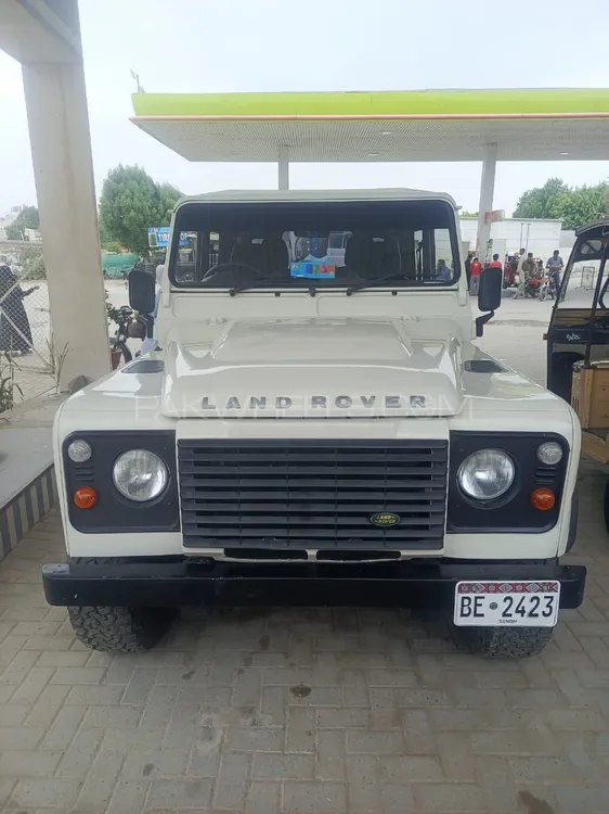 Land Rover Defender 2010 for Sale in Karachi Image-1