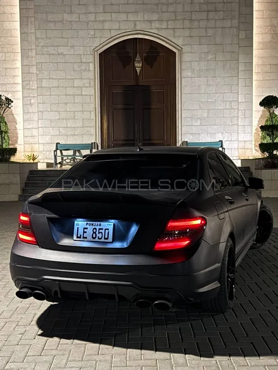Mercedes Benz C Class 2011 for Sale in Islamabad Image-1