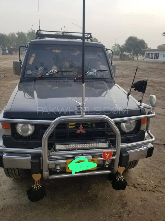 Mitsubishi Pajero 1986 for Sale in Karachi Image-1