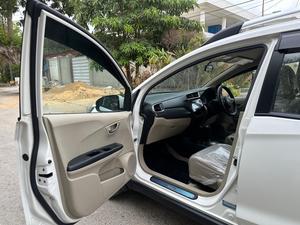 HONDA BRV S PACKAGE TOP OF THE LINE NEW SHAPE PUSH START LIMITED EDITION(1500cc)
Model 2020 || Registered 2020
Only Genuine 28,000 KM
Taffeta White Color
Bumper to Bumper Original 100%
Guaranteed 
Scratch-less Spotless  
Push start
Centre console/ Hand-rest
Automatic Transmission
Original TV NAV
Climate Control
New Grill 
Original Fog Lights
Genuine Rims
Just like Zero Meter
All Seals Still Intact 
EXCHANGE POSSIBLE WITH ANY CAR

For inspection
Available at SUPREME CARS
Plot # 151/F,Under Imam heights,Shop no.1&2, Main Khalid Bin Walid Rd, Karachi, Sindh 75400

|  Premium Cars  |  Best Prices  |  Optimum Performance | 
#supremecarsgang