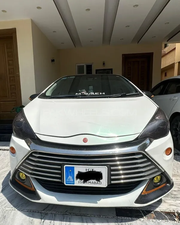 Toyota Aqua 2016 for Sale in Peshawar Image-1