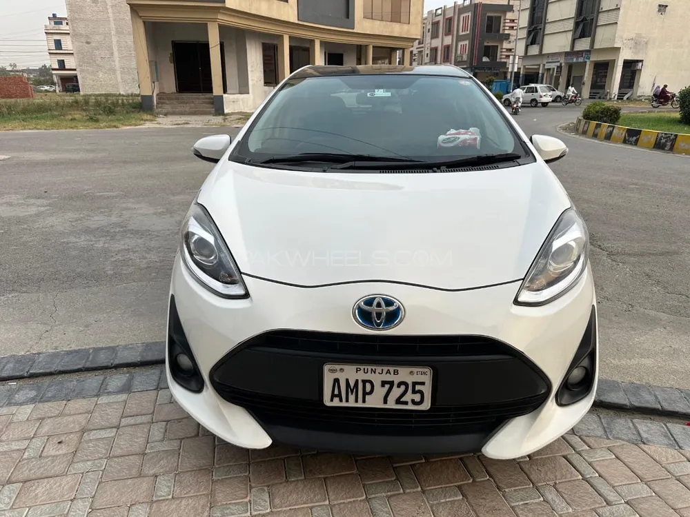 Toyota Aqua 2022 for Sale in Gujranwala Image-1