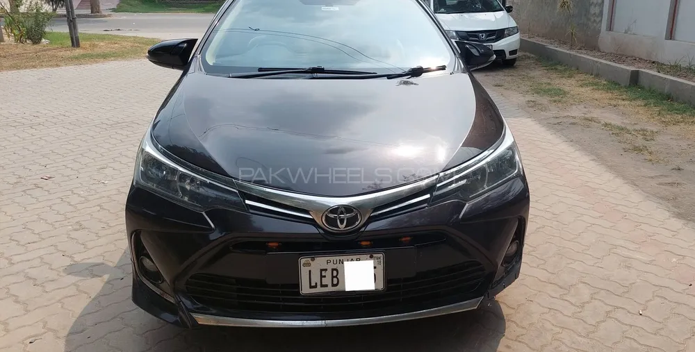 Toyota Corolla 2017 for Sale in Lahore Image-1