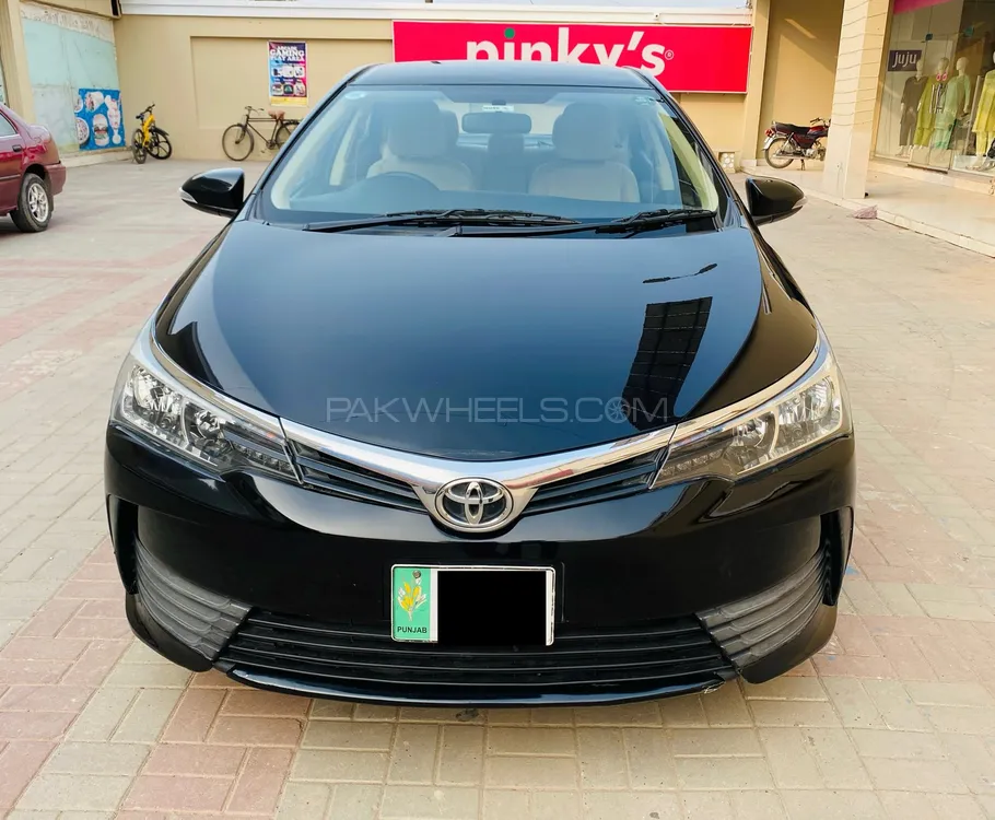 Toyota Corolla 2017 for Sale in Lahore Image-1