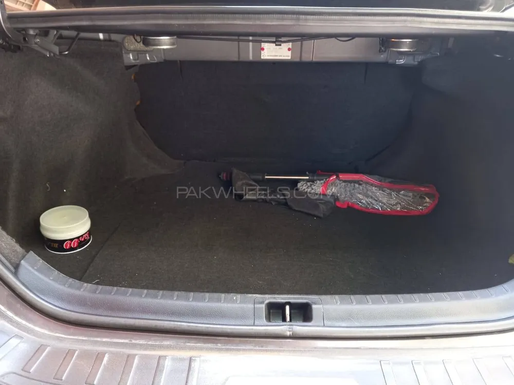 Toyota Corolla 2019 for Sale in Karachi Image-1
