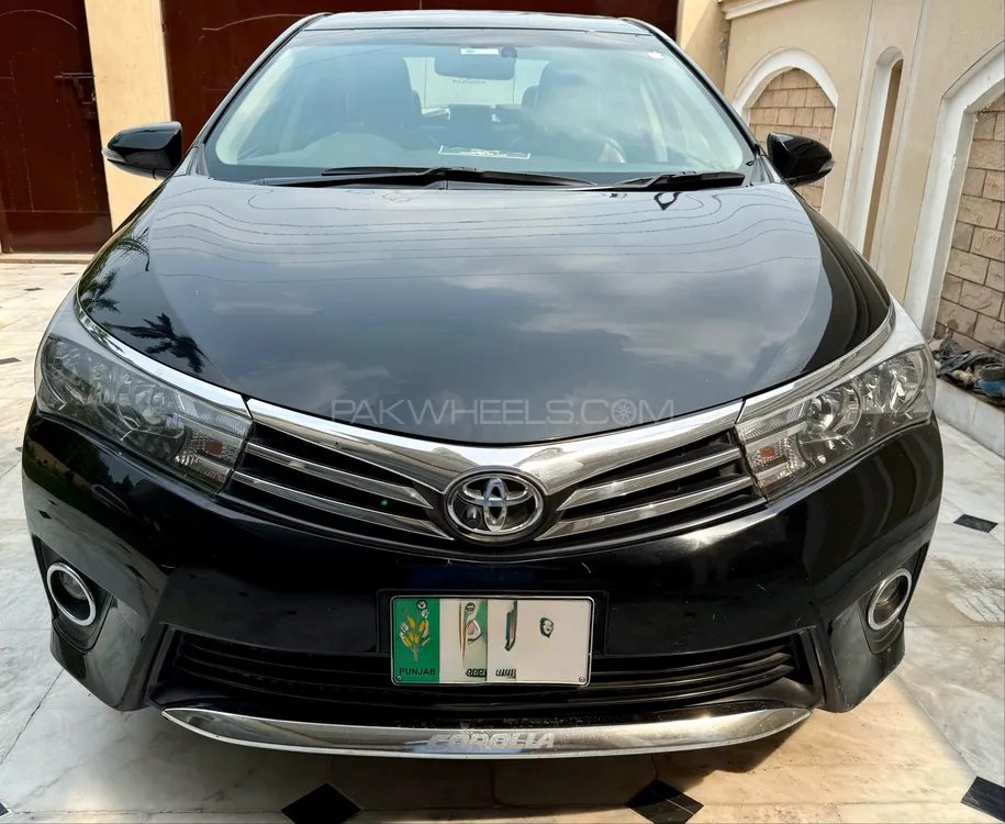 Toyota Corolla 2017 for Sale in Lahore Image-1
