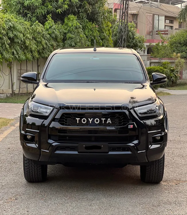 Toyota Hilux 2024 for Sale in Lahore Image-1