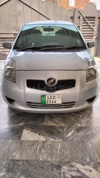 Toyota Vitz 2006 for Sale in Faisalabad Image-1