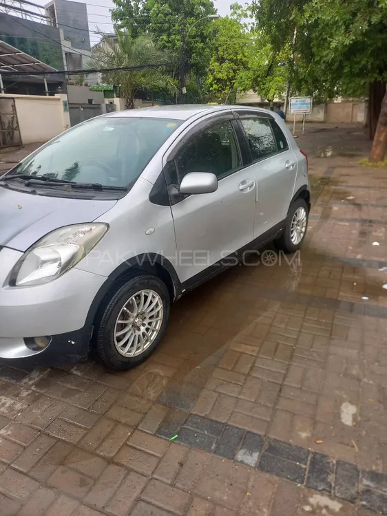 Toyota Vitz 2006 for Sale in Lahore Image-1