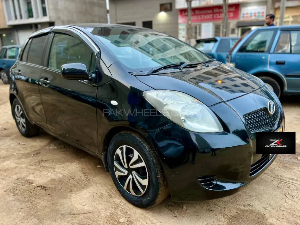 Toyota Vitz 2007 for Sale in Karachi Image-1