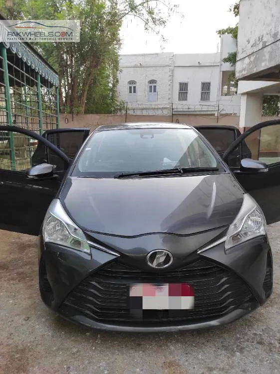 Toyota Vitz 2019 for Sale in Karachi Image-1