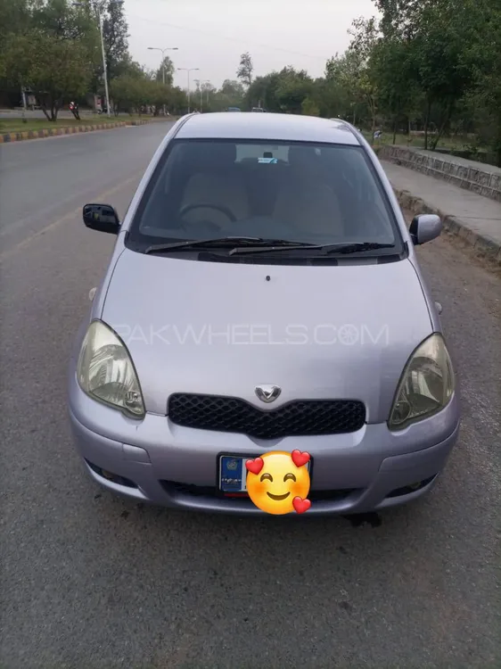 Toyota Vitz 2004 for Sale in Islamabad Image-1