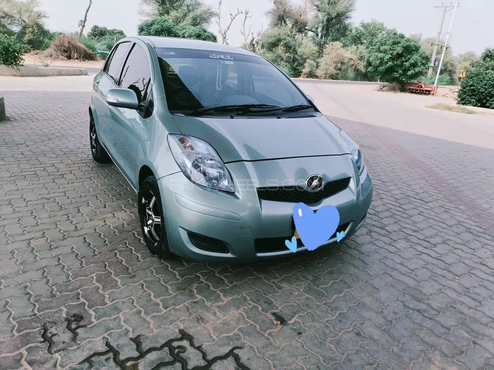 Toyota Vitz 2008 for Sale in Ahmed Pur East Image-1