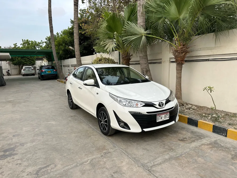 Toyota Yaris Sedan 2021 for Sale in Karachi Image-1