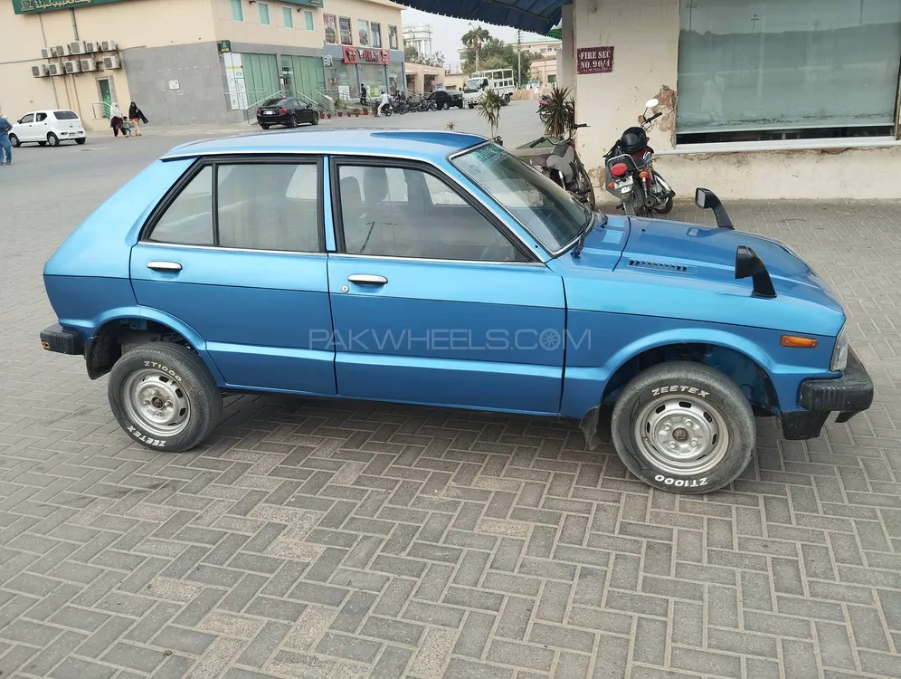 Daihatsu Charade 1982 for Sale in Karachi Image-1