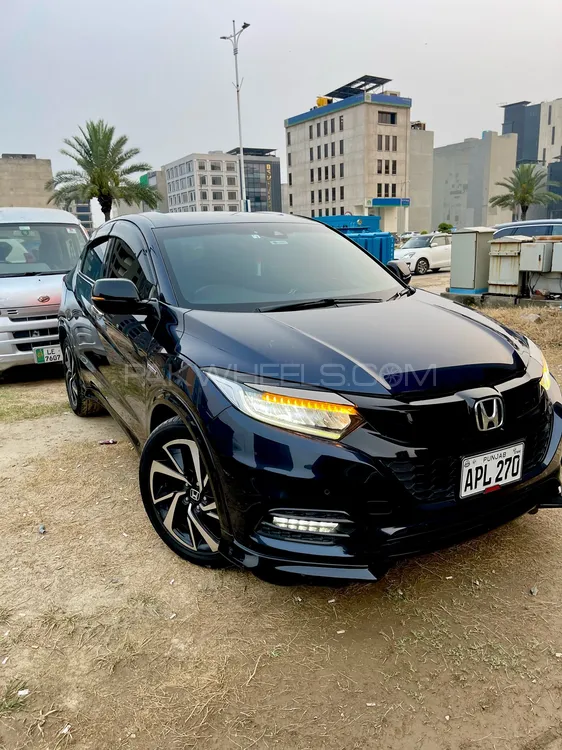 Honda Vezel 2018 for Sale in Lahore Image-1