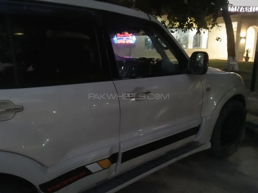 Mitsubishi Pajero 2008 for Sale in Hyderabad Image-1