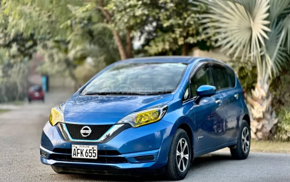 Nissan Note 2018 for Sale in Lahore Image-1