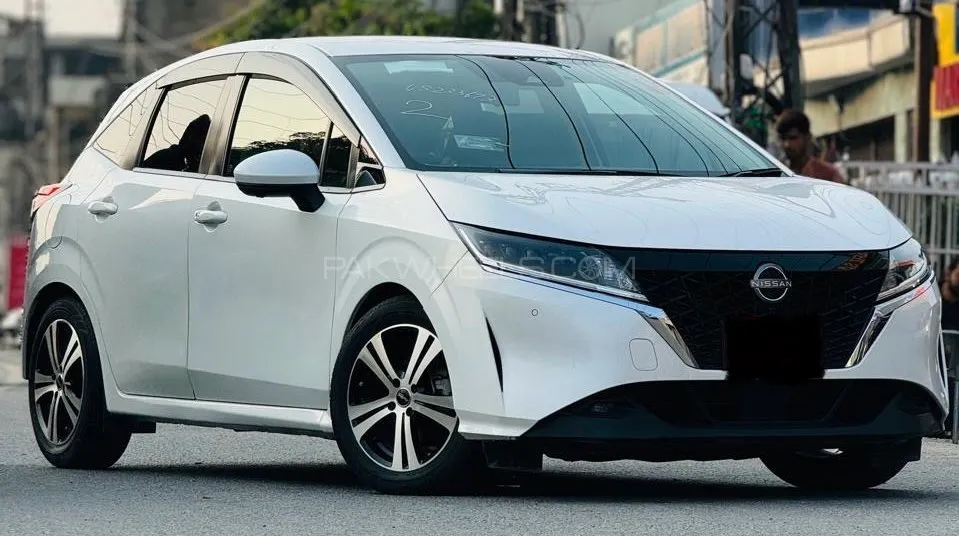 Nissan Note 2022 for Sale in Lahore Image-1