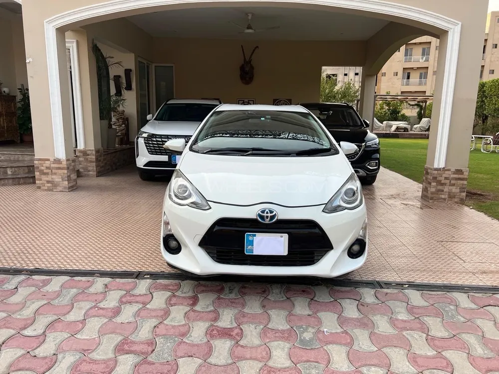 Toyota Aqua 2015 for Sale in Islamabad Image-1
