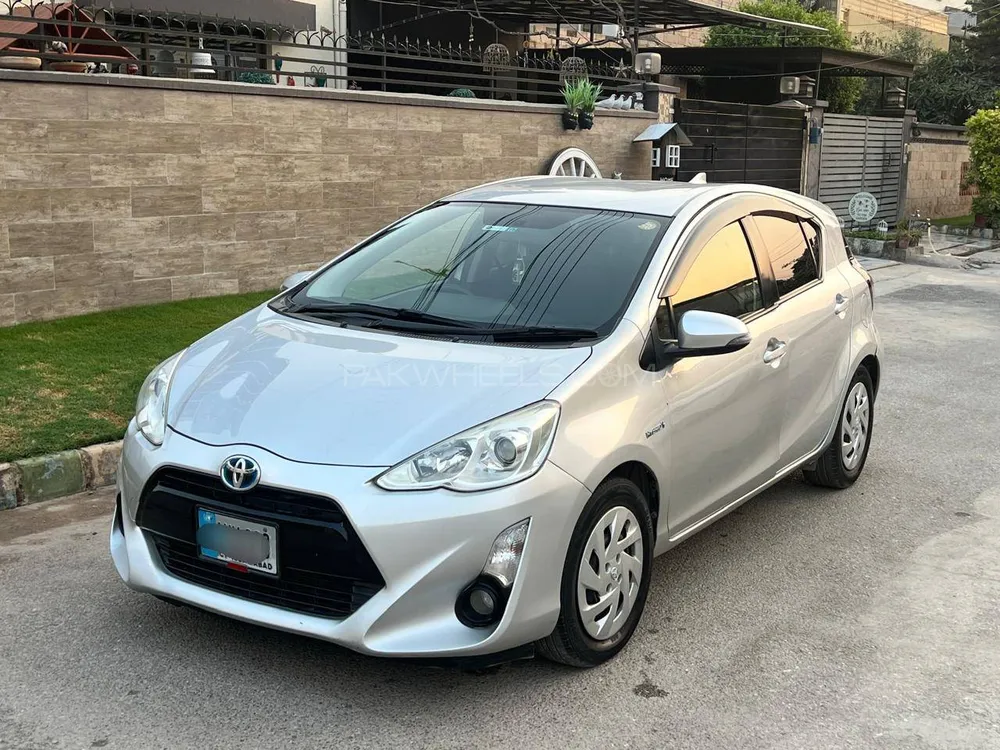 Toyota Aqua 2015 for Sale in Islamabad Image-1