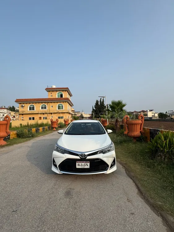 Toyota Corolla 2017 for Sale in Islamabad Image-1