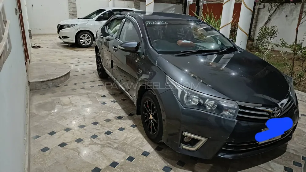 Toyota Corolla 2017 for Sale in Karachi Image-1