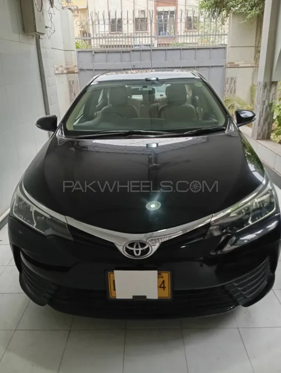 Toyota Corolla 2018 for Sale in Karachi Image-1
