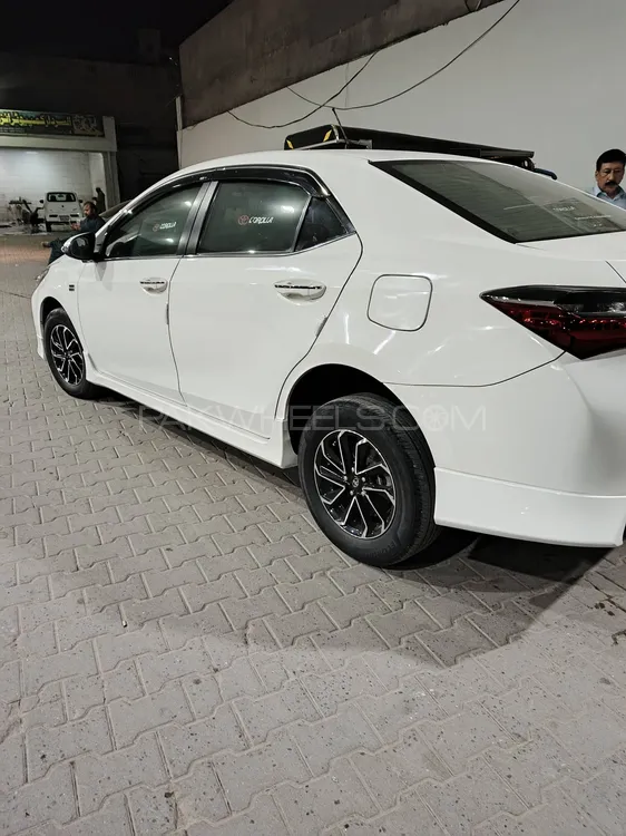 Toyota Corolla 2017 for Sale in Gujrat Image-1
