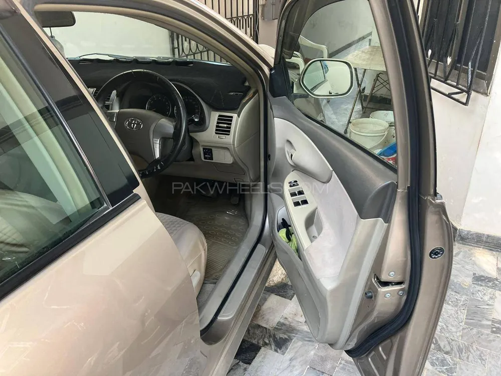 Toyota Corolla Axio 2007 for Sale in Karachi Image-1