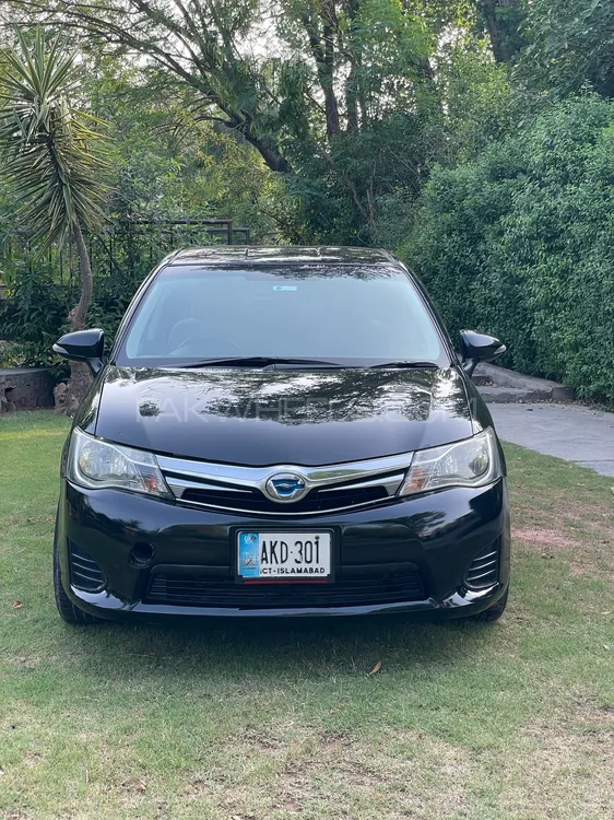 Toyota Corolla Axio 2014 for Sale in Islamabad Image-1